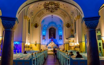 L'interno della chiesa di Santa Elisabetta (Chiesa blu) a Bratislava, Slovacchia