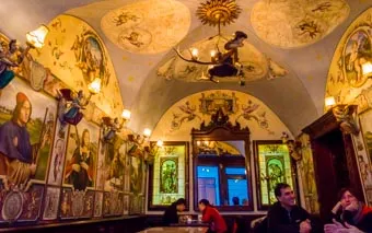 All'interno del Museo Pasticceria (Cukráreň múzeum) a Bratislava, Slovacchia