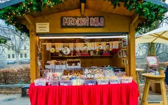 Dolci locali al mercato di Natale a Lubiana, Slovenia